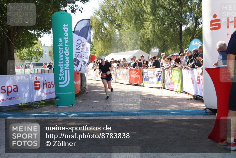07.09.2025 - 19. Norderstedt Triathlon Zöllner http://msf.ph/oto/8783838 07.09.2025 13:06:25 Ziel 1237, 1260, 1296 meine-sportfotos.de