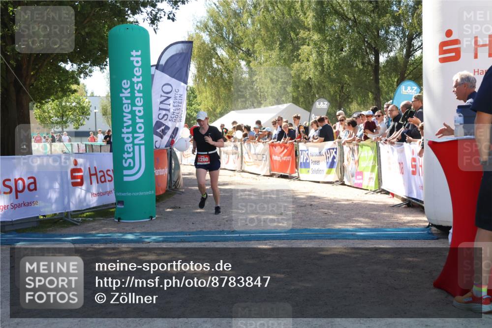 07.09.2025 - 19. Norderstedt Triathlon Zöllner http://msf.ph/oto/8783847 07.09.2025 13:06:25 Ziel 1237, 1260, 1296 meine-sportfotos.de