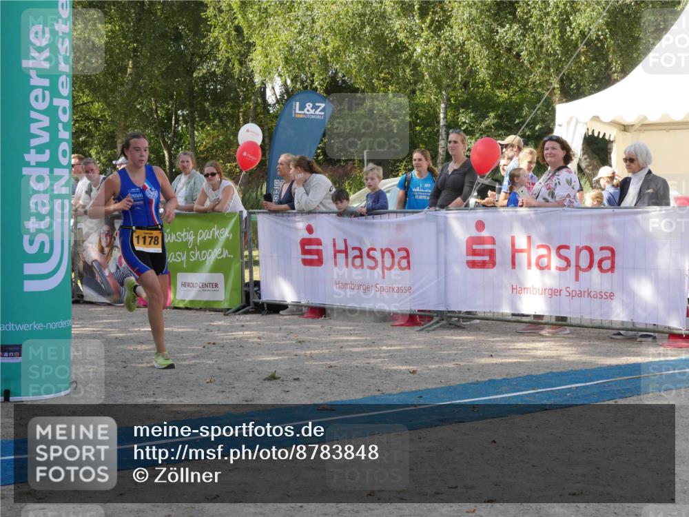 07.09.2025 - 19. Norderstedt Triathlon Zöllner http://msf.ph/oto/8783848 07.09.2025 12:02:02 Ziel 770, 774, 1178 meine-sportfotos.de