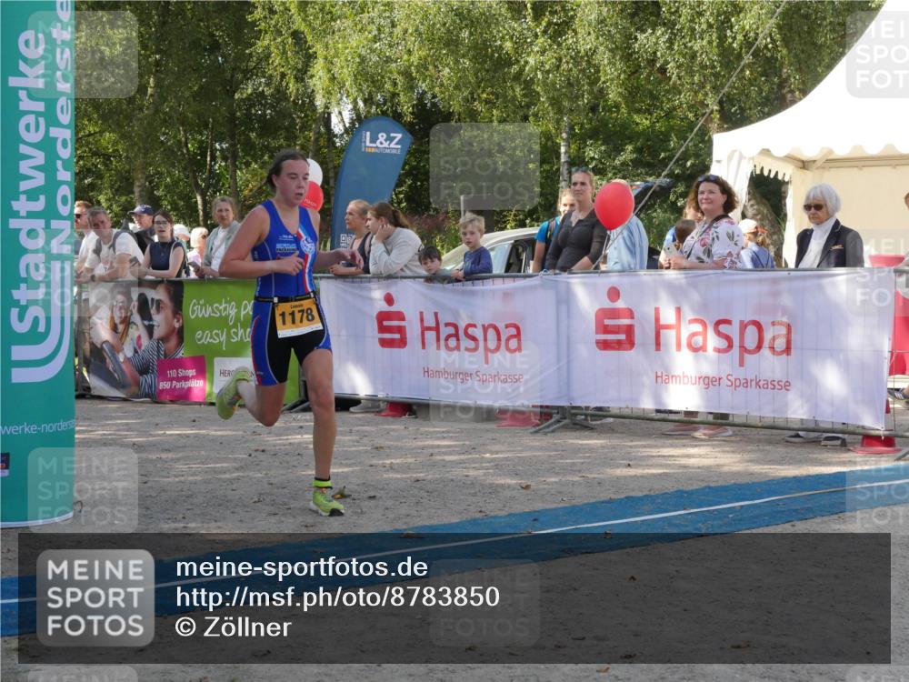 07.09.2025 - 19. Norderstedt Triathlon Zöllner http://msf.ph/oto/8783850 07.09.2025 12:02:02 Ziel 770, 774, 1178 meine-sportfotos.de