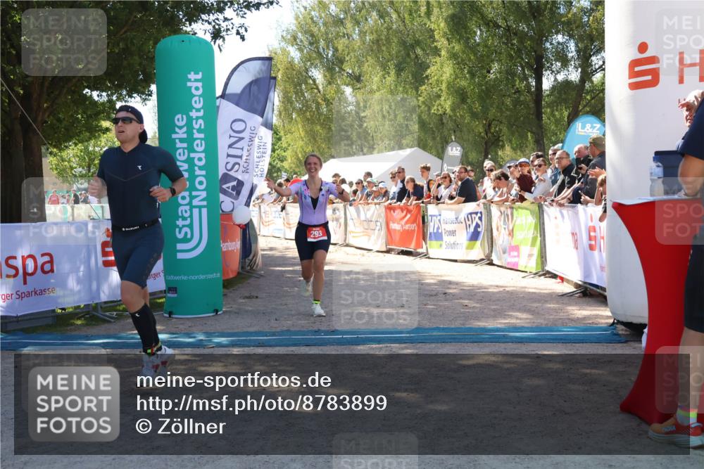 07.09.2025 - 19. Norderstedt Triathlon Zöllner http://msf.ph/oto/8783899 07.09.2025 13:06:33 Ziel 293, 811 meine-sportfotos.de