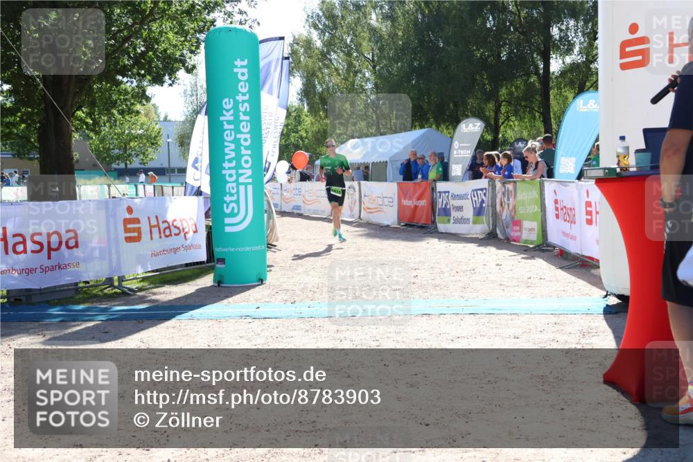 07.09.2025 - 19. Norderstedt Triathlon Zöllner http://msf.ph/oto/8783903 07.09.2025 15:16:36 Ziel 1015 meine-sportfotos.de