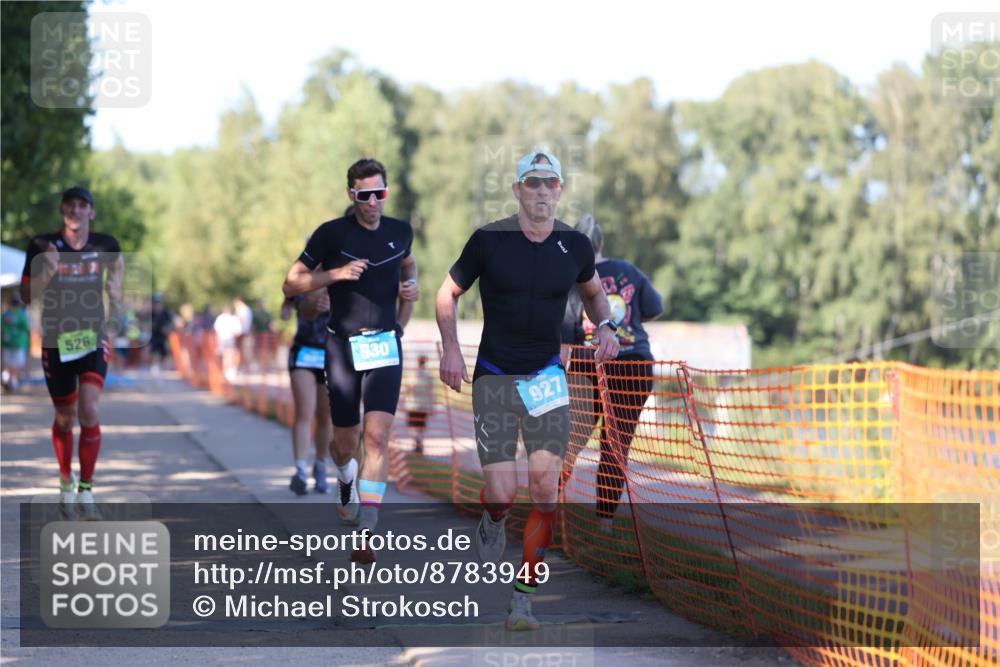 07.09.2025 - 19. Norderstedt Triathlon Michael Strokosch http://msf.ph/oto/8783949 07.09.2025 16:13:12 Laufen 526, 887, 927, 930, 1429, 1511 meine-sportfotos.de