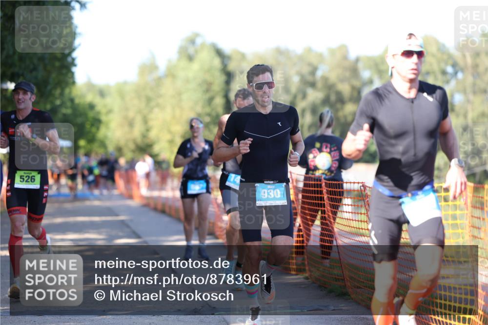 07.09.2025 - 19. Norderstedt Triathlon Michael Strokosch http://msf.ph/oto/8783961 07.09.2025 16:13:13 Laufen 526, 887, 927, 930, 1429, 1511 meine-sportfotos.de