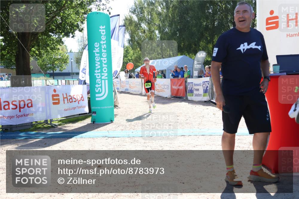 07.09.2025 - 19. Norderstedt Triathlon Zöllner http://msf.ph/oto/8783973 07.09.2025 15:16:53 Ziel 975 meine-sportfotos.de