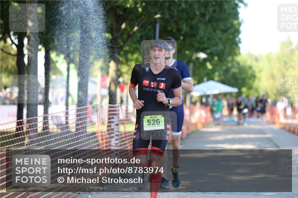 07.09.2025 - 19. Norderstedt Triathlon Michael Strokosch http://msf.ph/oto/8783974 07.09.2025 16:13:14 Laufen 526, 887, 927, 930, 1429, 1511 meine-sportfotos.de