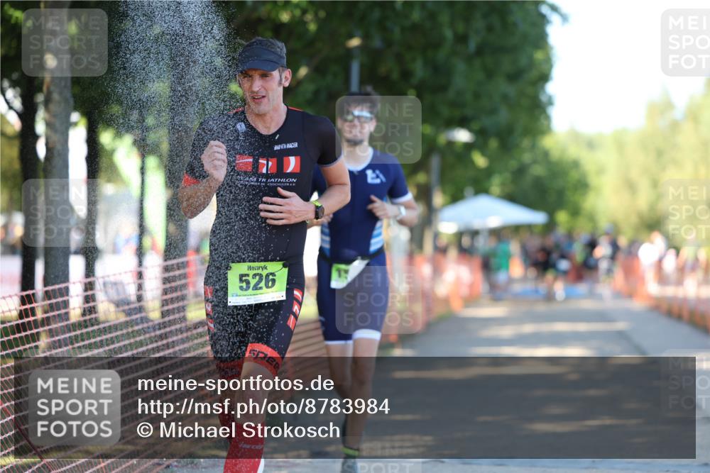 07.09.2025 - 19. Norderstedt Triathlon Michael Strokosch http://msf.ph/oto/8783984 07.09.2025 16:13:15 Laufen 526, 887, 927, 930, 1429, 1511 meine-sportfotos.de