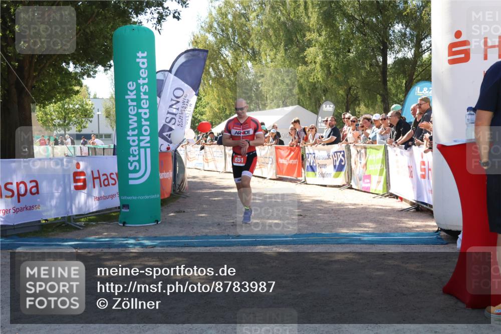 07.09.2025 - 19. Norderstedt Triathlon Zöllner http://msf.ph/oto/8783987 07.09.2025 13:07:21 Ziel 851 meine-sportfotos.de