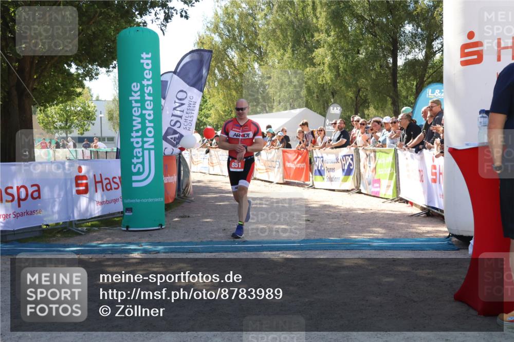 07.09.2025 - 19. Norderstedt Triathlon Zöllner http://msf.ph/oto/8783989 07.09.2025 13:07:22 Ziel 851 meine-sportfotos.de