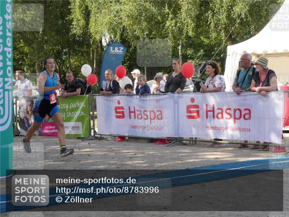 07.09.2025 - 19. Norderstedt Triathlon Zöllner http://msf.ph/oto/8783996 07.09.2025 12:05:47 Ziel 833, 834 meine-sportfotos.de