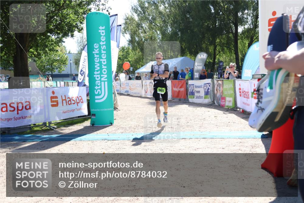 07.09.2025 - 19. Norderstedt Triathlon Zöllner http://msf.ph/oto/8784032 07.09.2025 15:17:58 Ziel 965 meine-sportfotos.de