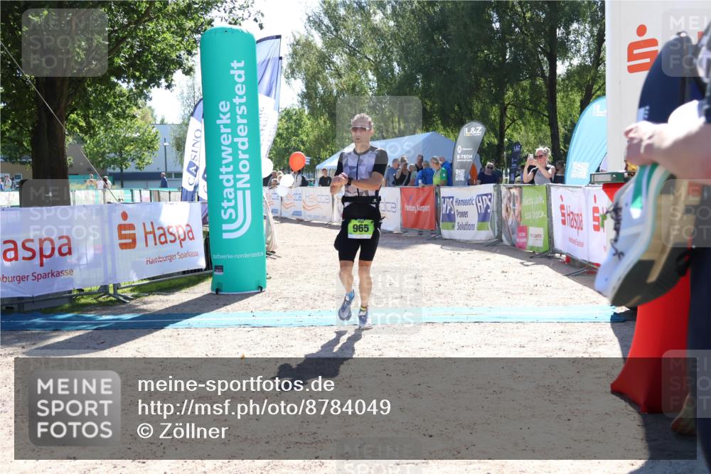 07.09.2025 - 19. Norderstedt Triathlon Zöllner http://msf.ph/oto/8784049 07.09.2025 15:17:59 Ziel 965 meine-sportfotos.de