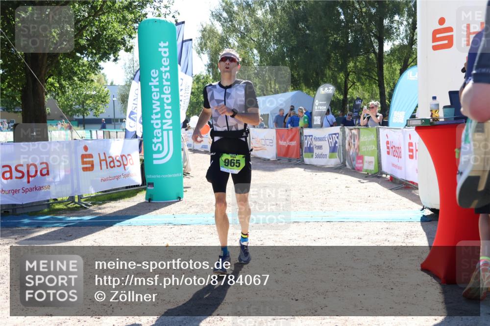 07.09.2025 - 19. Norderstedt Triathlon Zöllner http://msf.ph/oto/8784067 07.09.2025 15:17:59 Ziel 965 meine-sportfotos.de