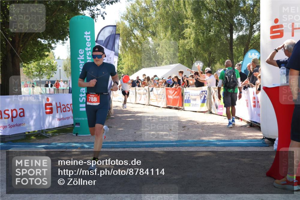 07.09.2025 - 19. Norderstedt Triathlon Zöllner http://msf.ph/oto/8784114 07.09.2025 13:07:59 Ziel 709, 788 meine-sportfotos.de