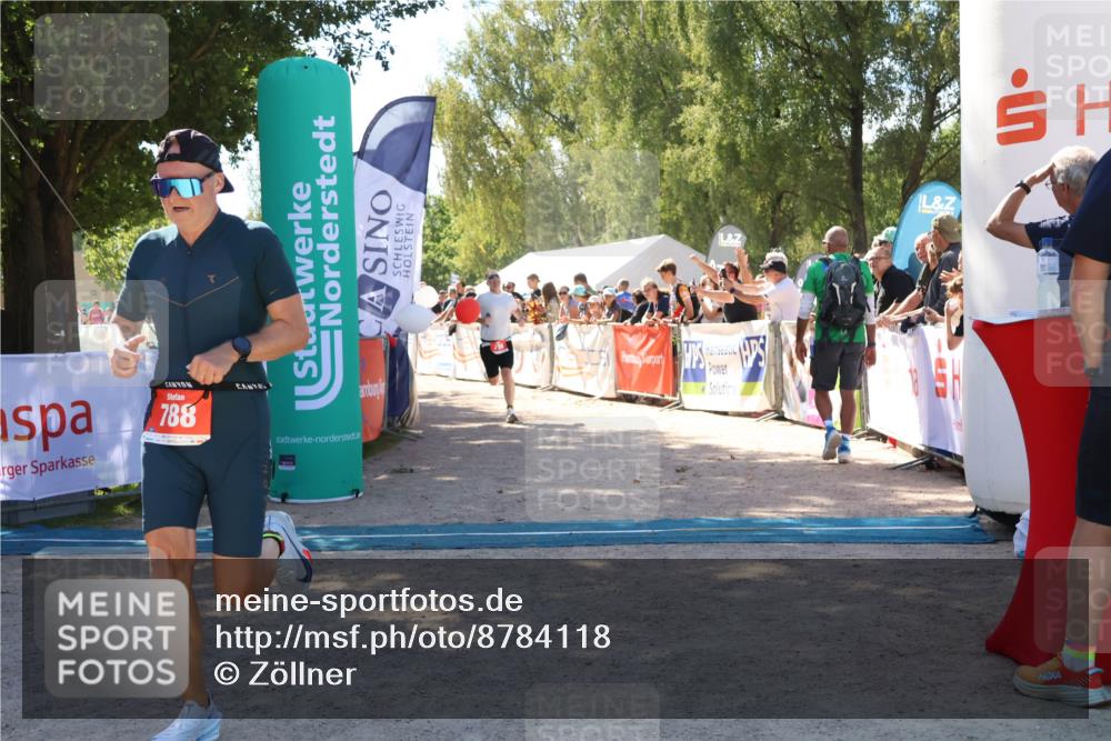 07.09.2025 - 19. Norderstedt Triathlon Zöllner http://msf.ph/oto/8784118 07.09.2025 13:08:00 Ziel 709, 788 meine-sportfotos.de