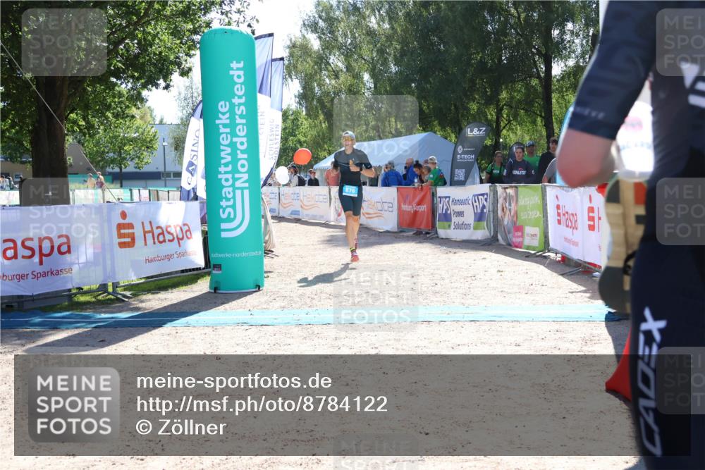 07.09.2025 - 19. Norderstedt Triathlon Zöllner http://msf.ph/oto/8784122 07.09.2025 15:18:30 Ziel 876, 1007 meine-sportfotos.de