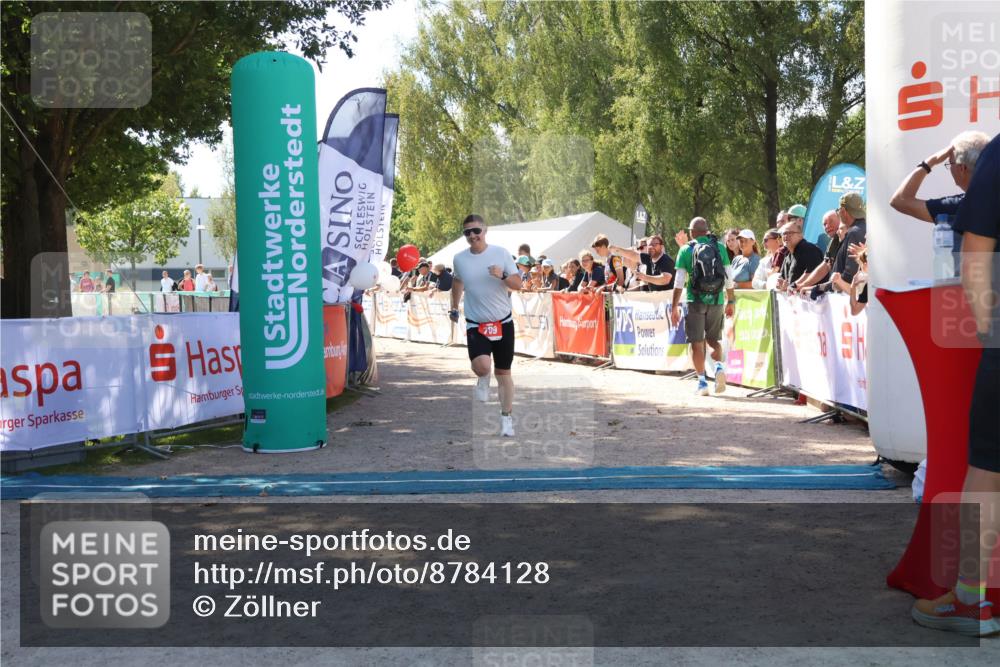 07.09.2025 - 19. Norderstedt Triathlon Zöllner http://msf.ph/oto/8784128 07.09.2025 13:08:01 Ziel 709, 788 meine-sportfotos.de