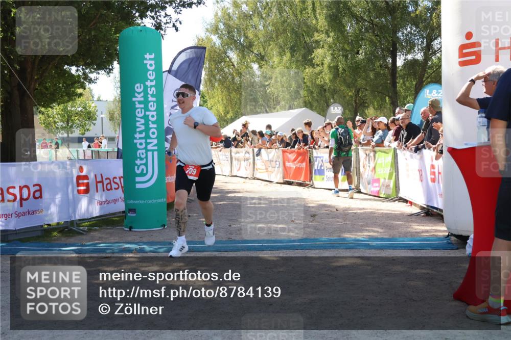 07.09.2025 - 19. Norderstedt Triathlon Zöllner http://msf.ph/oto/8784139 07.09.2025 13:08:02 Ziel 709, 788 meine-sportfotos.de