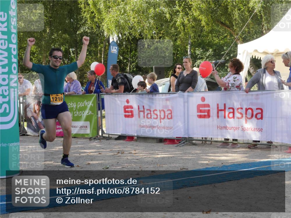 07.09.2025 - 19. Norderstedt Triathlon Zöllner http://msf.ph/oto/8784152 07.09.2025 12:08:46 Ziel 1210, 1236 meine-sportfotos.de
