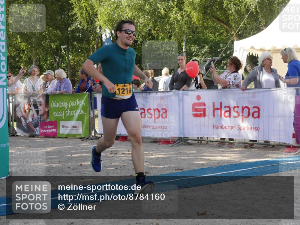 07.09.2025 - 19. Norderstedt Triathlon Zöllner http://msf.ph/oto/8784160 07.09.2025 12:08:46 Ziel 1210, 1236 meine-sportfotos.de