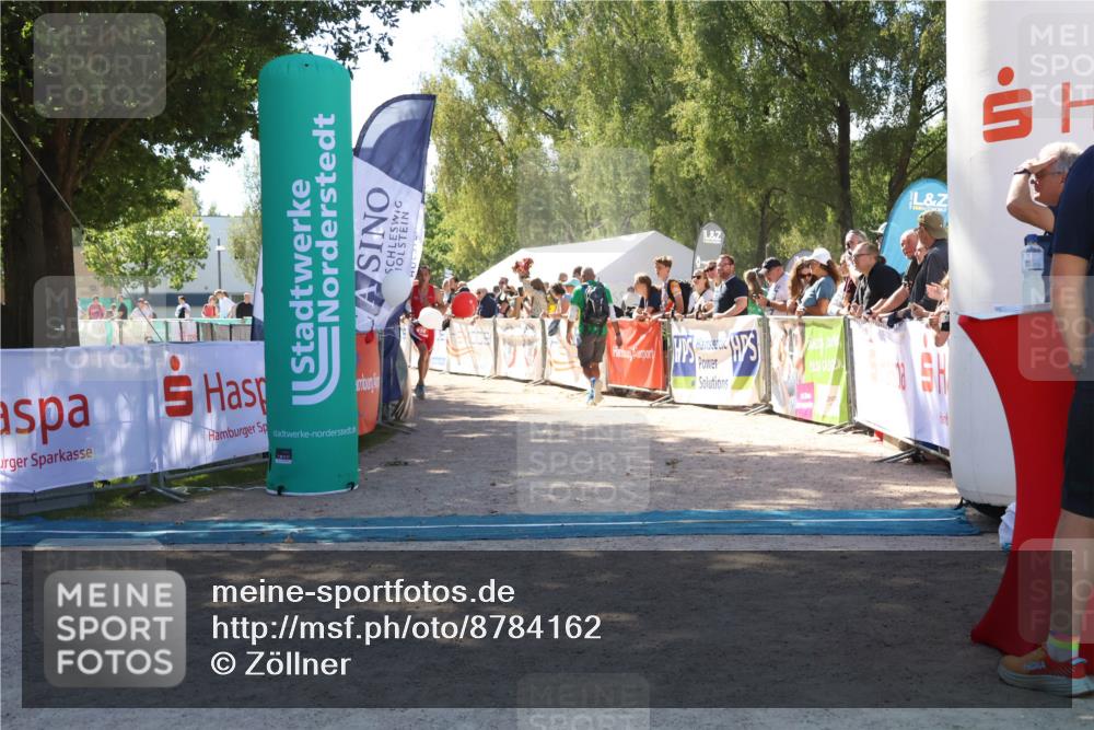 07.09.2025 - 19. Norderstedt Triathlon Zöllner http://msf.ph/oto/8784162 07.09.2025 13:08:05 Ziel 709, 816 meine-sportfotos.de