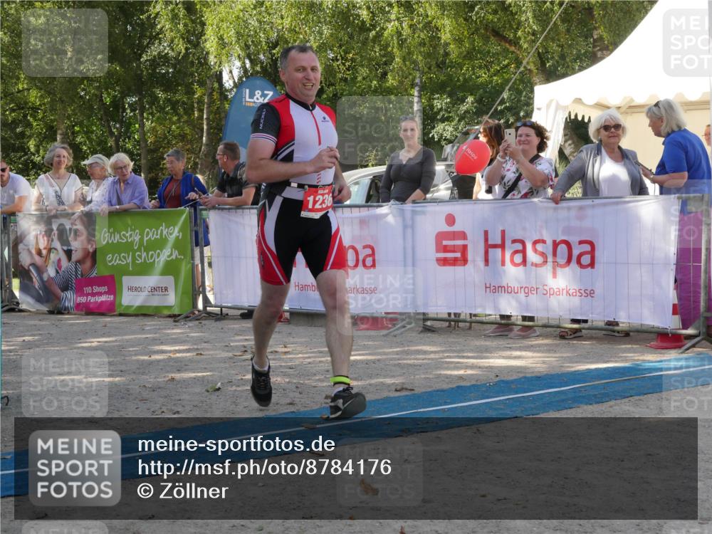 07.09.2025 - 19. Norderstedt Triathlon Zöllner http://msf.ph/oto/8784176 07.09.2025 12:08:48 Ziel 1210, 1236 meine-sportfotos.de