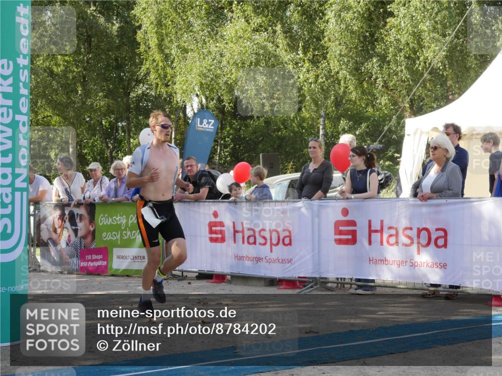 07.09.2025 - 19. Norderstedt Triathlon Zöllner http://msf.ph/oto/8784202 07.09.2025 12:09:15 Ziel 185, 806 meine-sportfotos.de