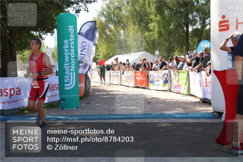 07.09.2025 - 19. Norderstedt Triathlon Zöllner http://msf.ph/oto/8784203 07.09.2025 13:08:09 Ziel 816, 828 meine-sportfotos.de