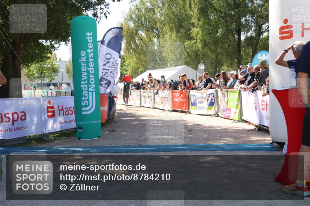 07.09.2025 - 19. Norderstedt Triathlon Zöllner http://msf.ph/oto/8784210 07.09.2025 13:08:10 Ziel 816, 828 meine-sportfotos.de