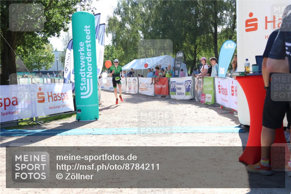 07.09.2025 - 19. Norderstedt Triathlon Zöllner http://msf.ph/oto/8784211 07.09.2025 15:19:25 Ziel 980, 1013 meine-sportfotos.de