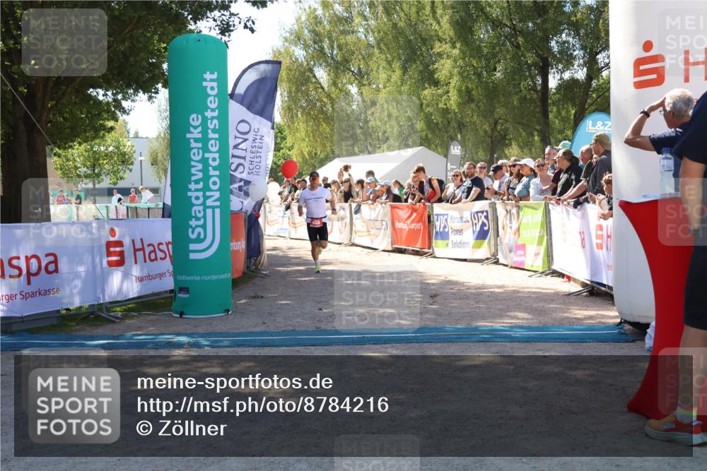07.09.2025 - 19. Norderstedt Triathlon Zöllner http://msf.ph/oto/8784216 07.09.2025 13:08:12 Ziel 816, 828 meine-sportfotos.de
