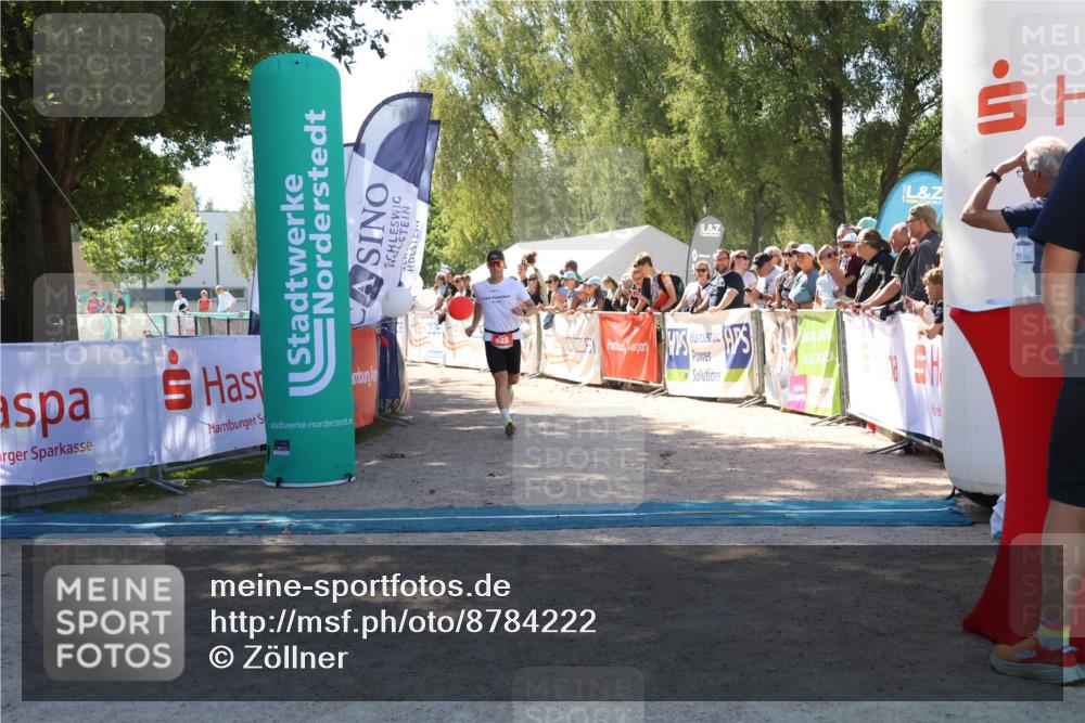07.09.2025 - 19. Norderstedt Triathlon Zöllner http://msf.ph/oto/8784222 07.09.2025 13:08:13 Ziel 816, 828 meine-sportfotos.de