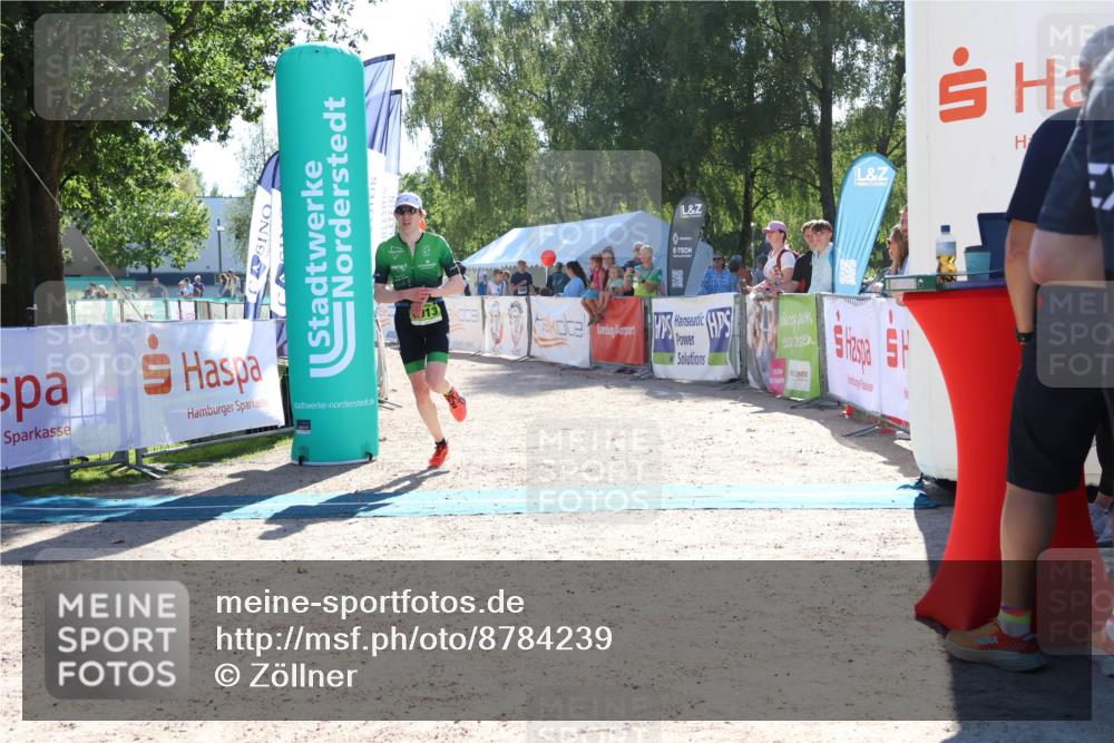 07.09.2025 - 19. Norderstedt Triathlon Zöllner http://msf.ph/oto/8784239 07.09.2025 15:19:26 Ziel 980, 1013 meine-sportfotos.de