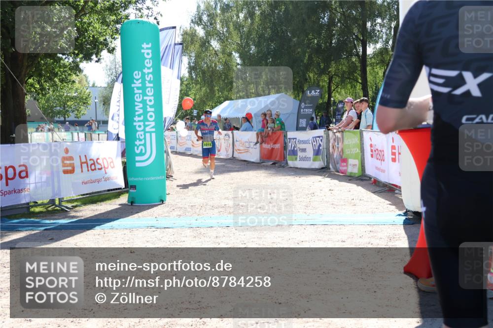 07.09.2025 - 19. Norderstedt Triathlon Zöllner http://msf.ph/oto/8784258 07.09.2025 15:19:48 Ziel 1018 meine-sportfotos.de