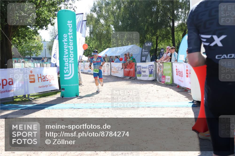 07.09.2025 - 19. Norderstedt Triathlon Zöllner http://msf.ph/oto/8784274 07.09.2025 15:19:49 Ziel 1018 meine-sportfotos.de