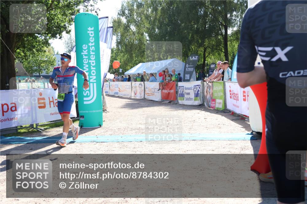 07.09.2025 - 19. Norderstedt Triathlon Zöllner http://msf.ph/oto/8784302 07.09.2025 15:19:51 Ziel 1018 meine-sportfotos.de