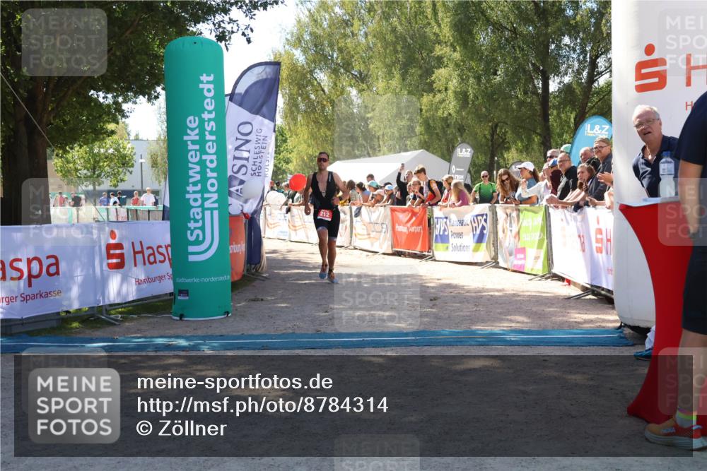 07.09.2025 - 19. Norderstedt Triathlon Zöllner http://msf.ph/oto/8784314 07.09.2025 13:08:40 Ziel 167, 212 meine-sportfotos.de