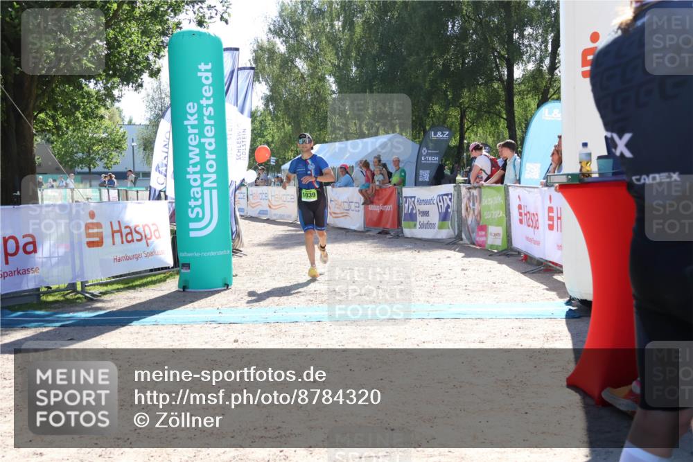 07.09.2025 - 19. Norderstedt Triathlon Zöllner http://msf.ph/oto/8784320 07.09.2025 15:20:16 Ziel 1039 meine-sportfotos.de