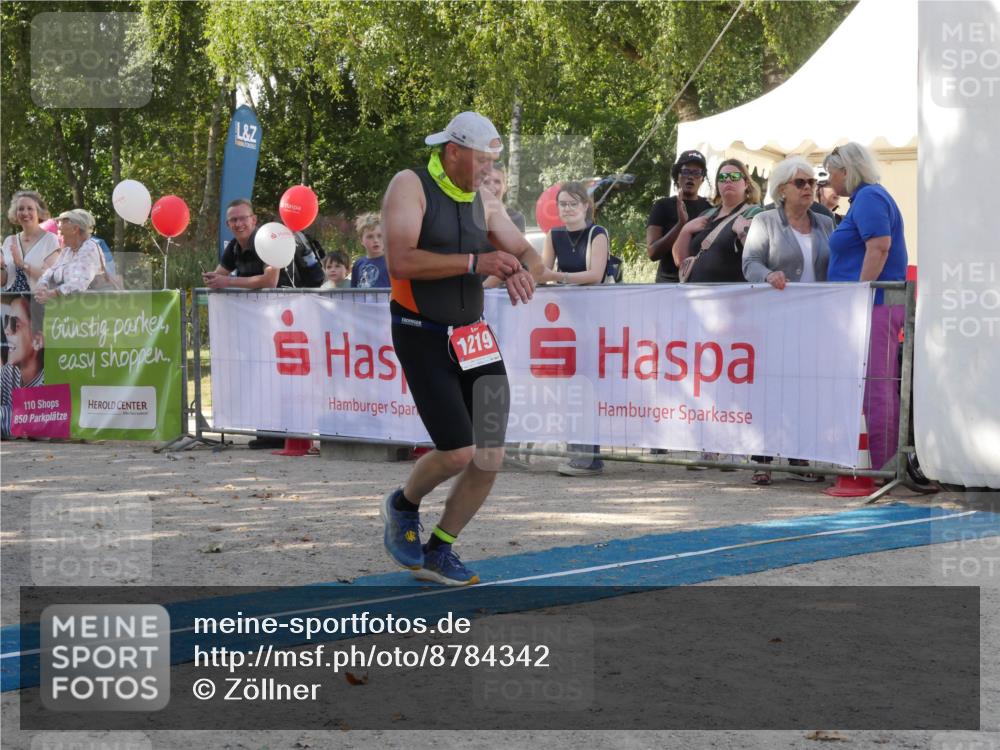 07.09.2025 - 19. Norderstedt Triathlon Zöllner http://msf.ph/oto/8784342 07.09.2025 12:12:02 Ziel 1219 meine-sportfotos.de