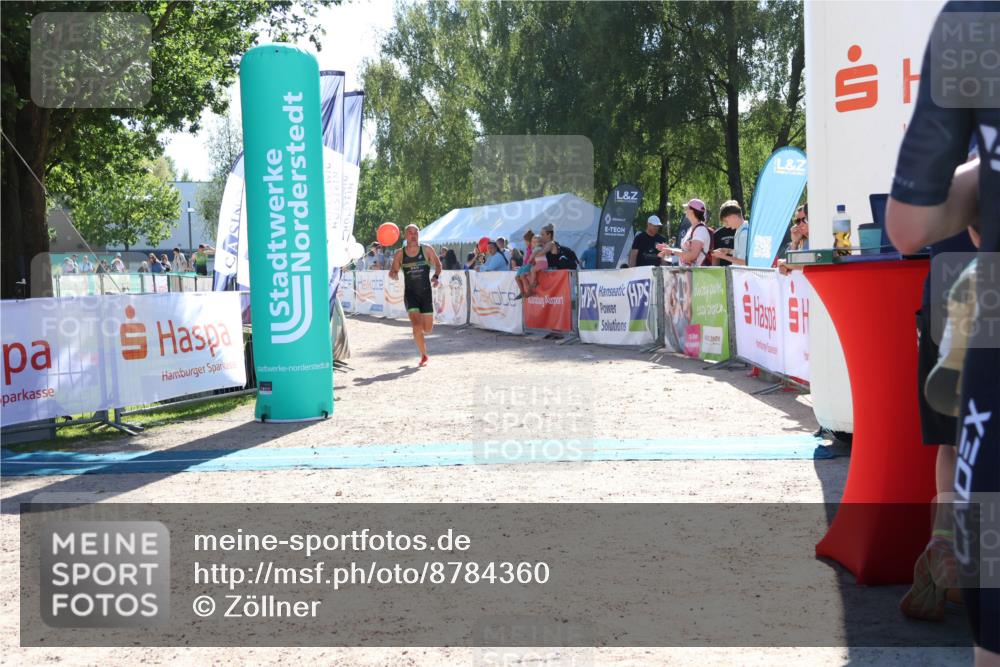 07.09.2025 - 19. Norderstedt Triathlon Zöllner http://msf.ph/oto/8784360 07.09.2025 15:20:32 Ziel 997 meine-sportfotos.de