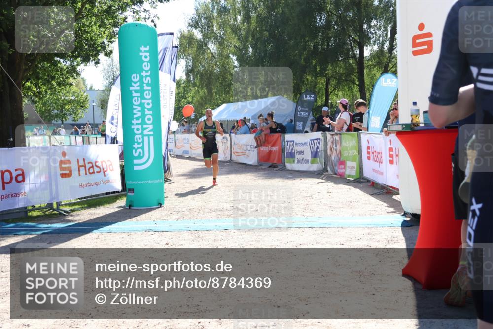07.09.2025 - 19. Norderstedt Triathlon Zöllner http://msf.ph/oto/8784369 07.09.2025 15:20:32 Ziel 997 meine-sportfotos.de