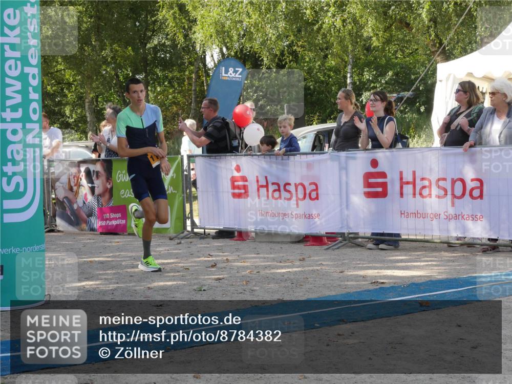 07.09.2025 - 19. Norderstedt Triathlon Zöllner http://msf.ph/oto/8784382 07.09.2025 12:13:52 Ziel 229, 1182, 1190 meine-sportfotos.de