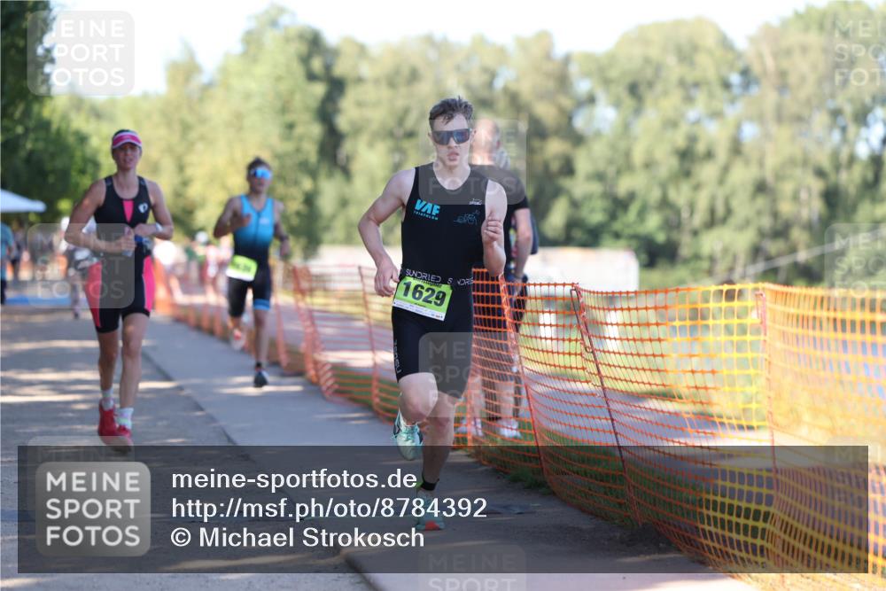07.09.2025 - 19. Norderstedt Triathlon Michael Strokosch http://msf.ph/oto/8784392 07.09.2025 16:14:09 Laufen 377, 452, 946, 1626, 1629 meine-sportfotos.de