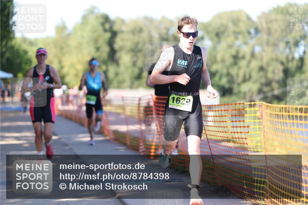 07.09.2025 - 19. Norderstedt Triathlon Michael Strokosch http://msf.ph/oto/8784398 07.09.2025 16:14:10 Laufen 377, 452, 946, 1626, 1629 meine-sportfotos.de