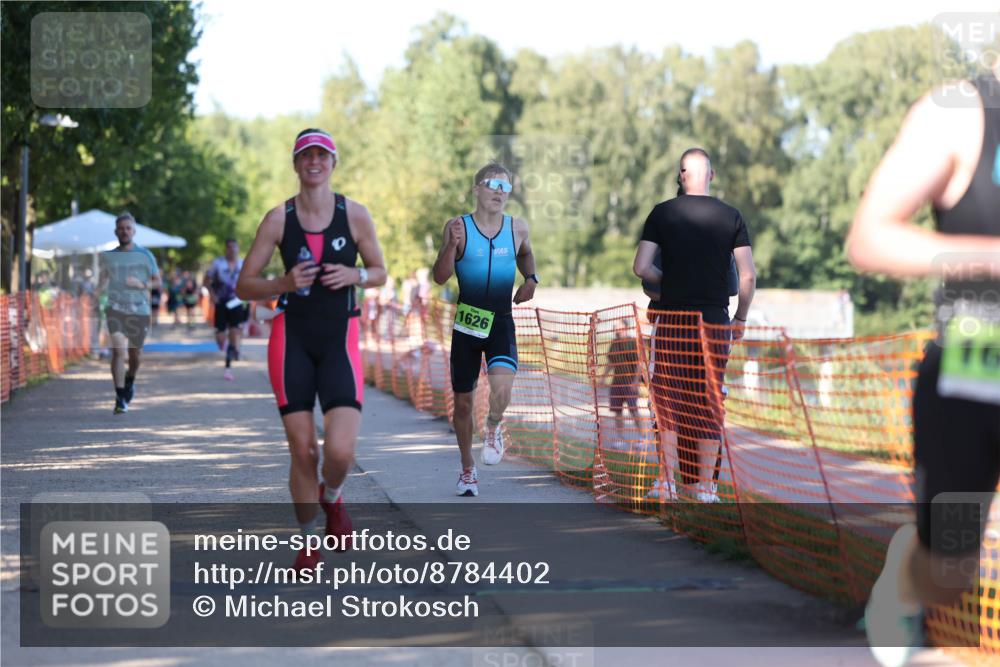 07.09.2025 - 19. Norderstedt Triathlon Michael Strokosch http://msf.ph/oto/8784402 07.09.2025 16:14:10 Laufen 377, 452, 946, 1626, 1629 meine-sportfotos.de
