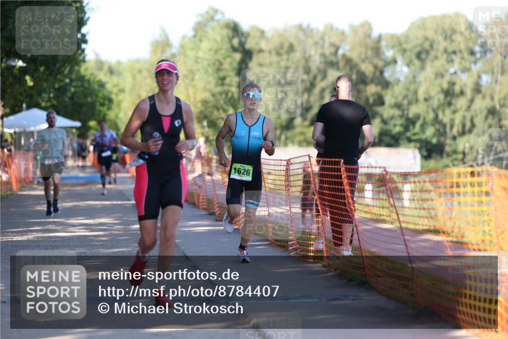 07.09.2025 - 19. Norderstedt Triathlon Michael Strokosch http://msf.ph/oto/8784407 07.09.2025 16:14:11 Laufen 377, 452, 946, 1552, 1626, 1629 meine-sportfotos.de