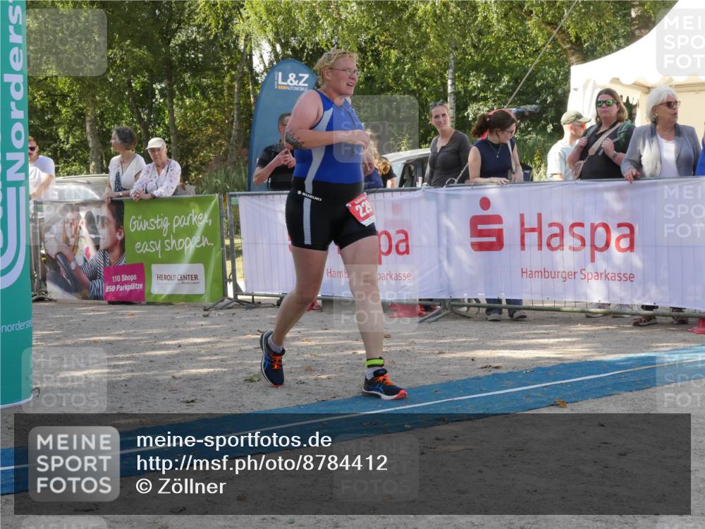 07.09.2025 - 19. Norderstedt Triathlon Zöllner http://msf.ph/oto/8784412 07.09.2025 12:13:55 Ziel 229, 1182, 1190 meine-sportfotos.de
