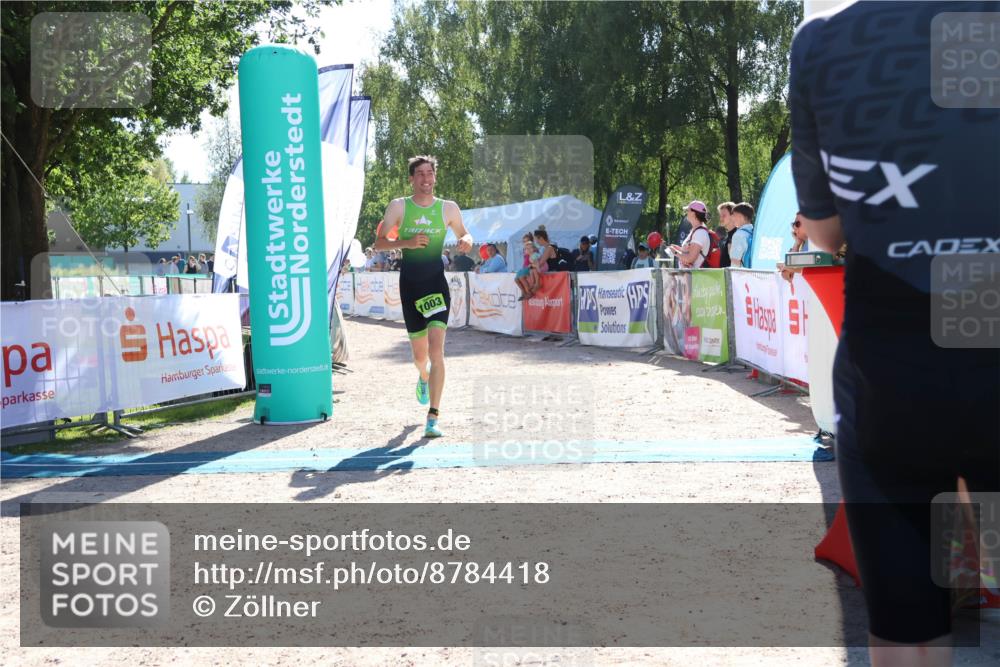 07.09.2025 - 19. Norderstedt Triathlon Zöllner http://msf.ph/oto/8784418 07.09.2025 15:20:42 Ziel 1003 meine-sportfotos.de