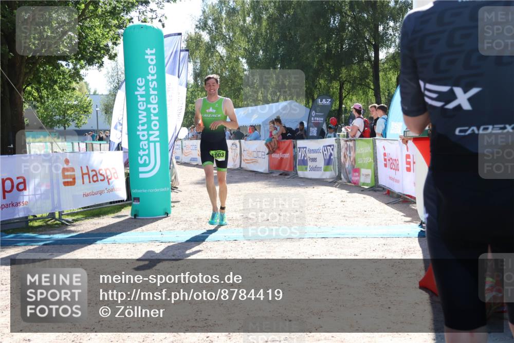 07.09.2025 - 19. Norderstedt Triathlon Zöllner http://msf.ph/oto/8784419 07.09.2025 15:20:42 Ziel 1003 meine-sportfotos.de