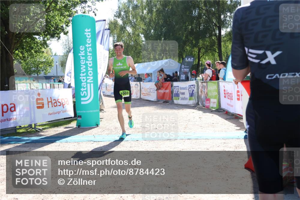 07.09.2025 - 19. Norderstedt Triathlon Zöllner http://msf.ph/oto/8784423 07.09.2025 15:20:42 Ziel 1003 meine-sportfotos.de
